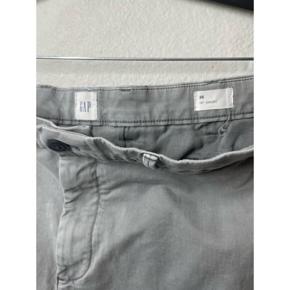 GAP Mens Shorts Size 36 Casual Chino Gray Pilot Grey 10" Inseam Stretch - Picture 3 of 4